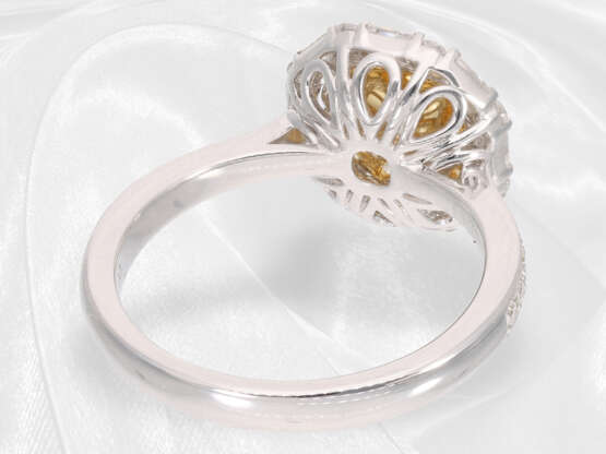 Ring: ungetragener, moderner Weißgoldring mit einem fancy Diamant von 1ct, inklusive GIA-Report - Foto 5