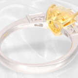 Ring: ungetragener, hochwertiger Goldschmiedering mit Diamant-Herz von exakt 2ct sowie Trapez-Diamanten - photo 5