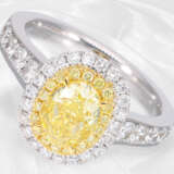 Ring: Goldschmiedering mit seltenem natürlichen Fancy Intense Yellow Diamanten, ca.1,51ct, inklusive GIA-Zertifikat - фото 3