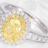 Ring: Goldschmiedering mit seltenem natürlichen Fancy Intense Yellow Diamanten, ca.1,51ct, inklusive GIA-Zertifikat - фото 4
