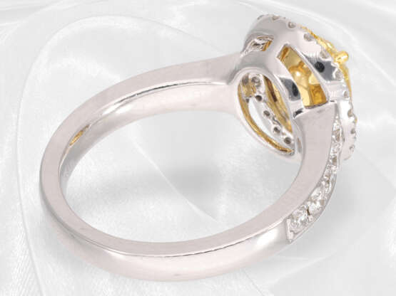 Ring: Goldschmiedering mit seltenem natürlichen Fancy Intense Yellow Diamanten, ca.1,51ct, inklusive GIA-Zertifikat - photo 6