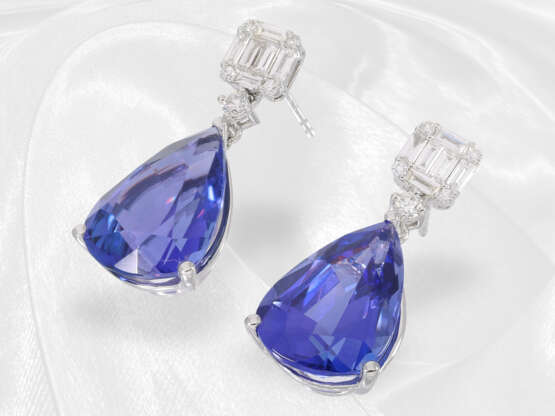 Ohrringe: edle Tansanit/Diamant-Ohrringe, Tansanite von sehr feiner Qualität, ca. 16,22ct - фото 2