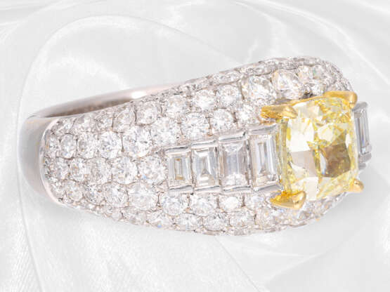 Ring: ungetragener, dekorativer und moderner Weißgoldring mit einem fancy Diamanten von 2ct, inklusive GIA-Report, insgesamt ca. 5,38ct - Foto 5