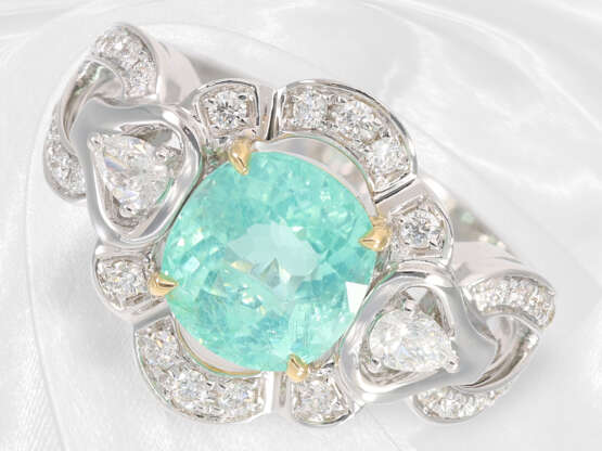 Ring: schöner Diamant-Weißgoldring mit seltenem Turmalin, "Paraiba", ca. 2,48ct mit Report - Foto 1