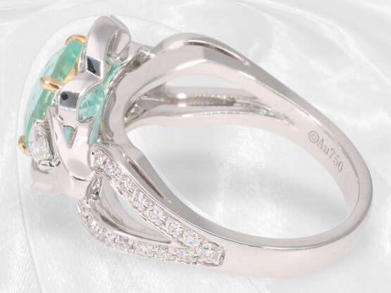 Ring: schöner Diamant-Weißgoldring mit seltenem Turmalin, "Paraiba", ca. 2,48ct mit Report - photo 4