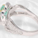 Ring: schöner Diamant-Weißgoldring mit seltenem Turmalin, "Paraiba", ca. 2,48ct mit Report - Foto 4
