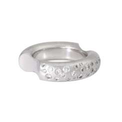 Ring mit 26 Brillanten zus. ca. 0,57 ct (graviert),