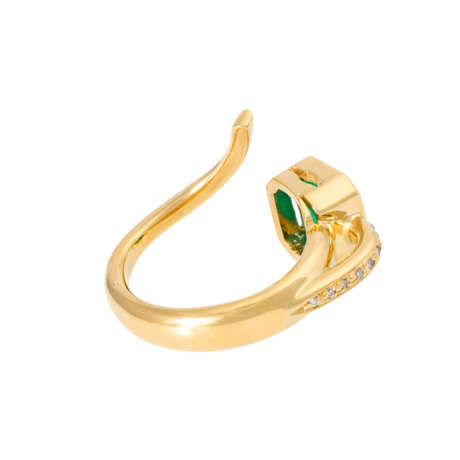 Ring mit Smaragd 2,56 ct (punziert) und Diamanten ca. 0,04 ct, - photo 3
