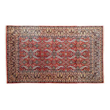 Orientteppich. PERSIEN, 20. Jahrhundert, ca. 221x153 cm. - фото 1