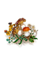 Dekorative Brosche mit Pilzen und Blumen