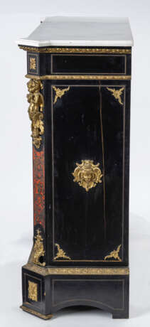 Paar Vitrinen im Louis-XV-Stil mit Boulle-Marketerie - photo 18