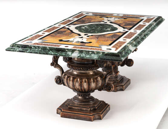 Pietra-Dura-Tischplatte mit zwei Vasen-Füßen - Foto 3