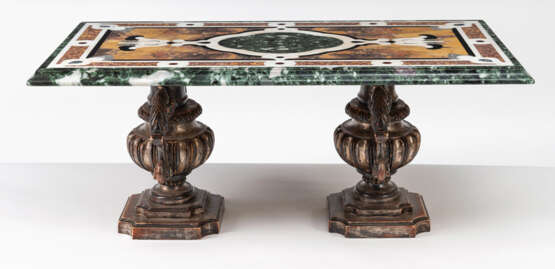 Pietra-Dura-Tischplatte mit zwei Vasen-Füßen - фото 4