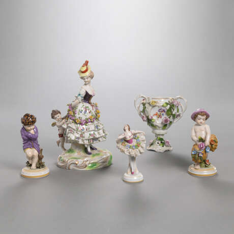 Vier Figuren und Vase - Foto 1