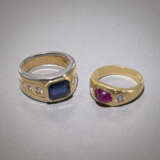 Zwei Ringe mit Diamanten und Farbsteinen - фото 1