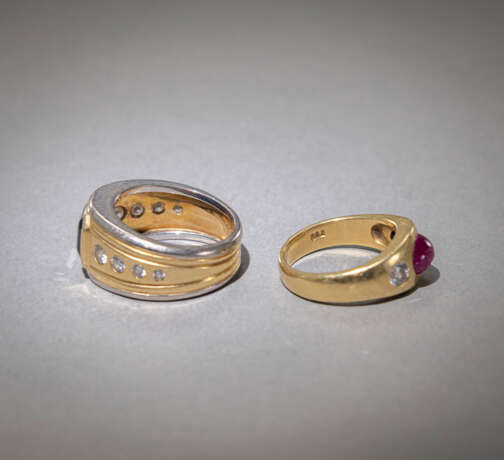 Zwei Ringe mit Diamanten und Farbsteinen - photo 3