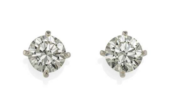 Solitaire Ear Studs - photo 1