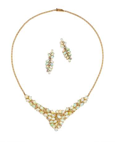 Opal Diamond Set: Necklace and Earrings - фото 1