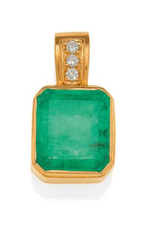 Emerald Diamond Pendant - photo 1