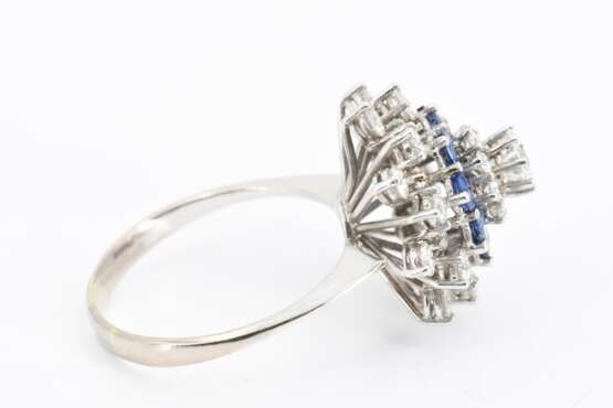 Sapphire Diamond Ring - фото 3