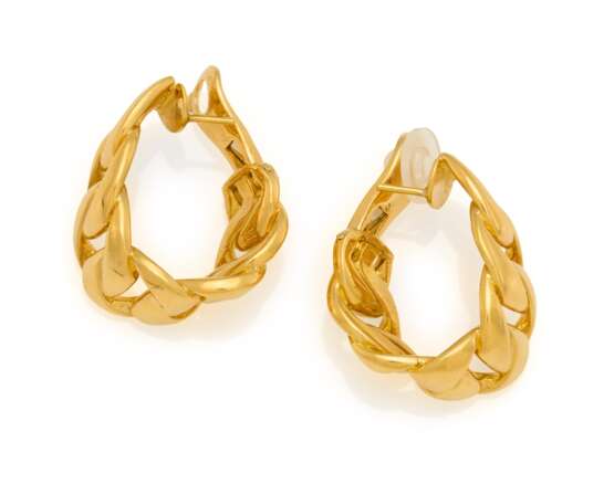 Gold Earrings - фото 1