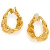 Gold Earrings - фото 1