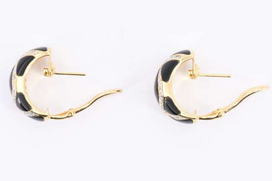 Onyx Diamond Earclips - фото 5