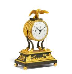 Pendulum clock with eagle decor