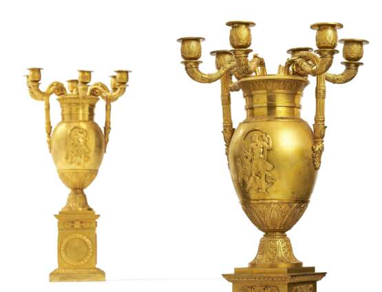 Pair of exquisite vase-shaped Empire candlesticks - Foto 1