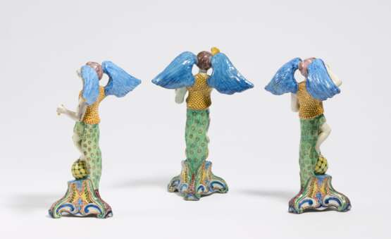 Sequence of three angels als allegories of victory - Foto 2