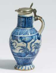 Jug with chinoiserie decor
