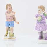 Boy and girl with grapes - photo 2
