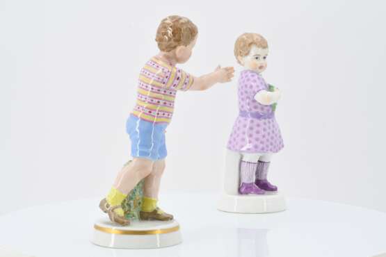 Boy and girl with grapes - photo 5