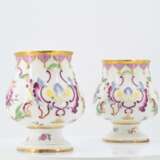 Pair of vases with floral decor - фото 3