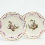 Pair of soup plates with Watteau scenes - photo 3