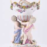 Small footed bowl with cupids - фото 5