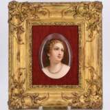 Porcelain painting showing theportrait of a lady - photo 2