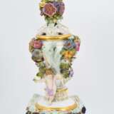 Small potpourri vase on pedestal - фото 3