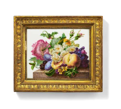 Porcelain painting showing still life with flowers and fruits - photo 1