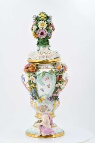Small potpourri vase with putti - photo 3