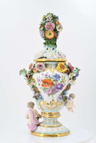 Small potpourri vase with putti - photo 4