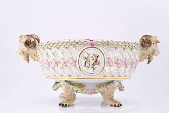 Serving basket with rams heads - photo 4