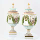 Pair of potpourri vases with harbor scenes - photo 2