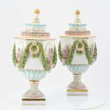 Pair of potpourri vases with harbor scenes - photo 3