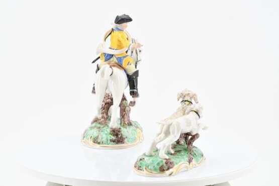 7 figurines from a centerpiece 'Frankenthal Yellow Hunt' - photo 2