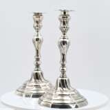 Pair of baroque style candlesticks - Foto 4