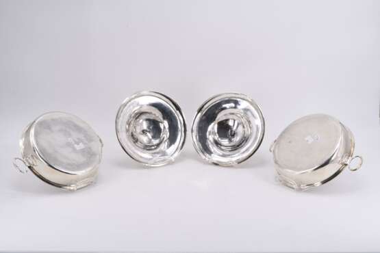 Pair of round lidded bowls - фото 3
