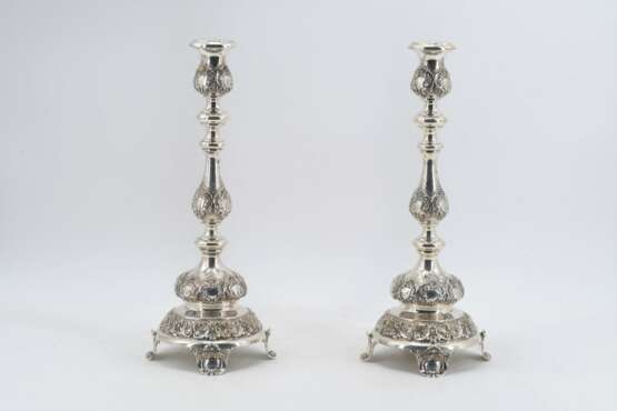 Pair of large candlesticks with baluster shaft - Foto 1