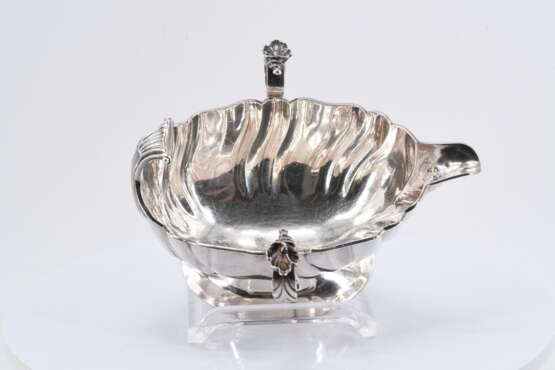 Pair of round lidded bowls with large fruit-shaped knobs and a sauce boat - Foto 15
