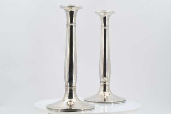 Pair of candlesticks with smooth shaft - photo 2